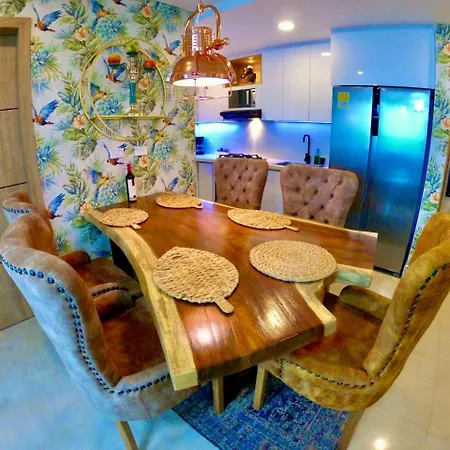 Jacuzzi- Apartamento De Lujo 2br 35 Piso Vista Al Mar Apartamento Cartagena