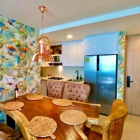 Jacuzzi- Apartamento De Lujo 2br 35 Piso Vista Al Mar * Cartagena