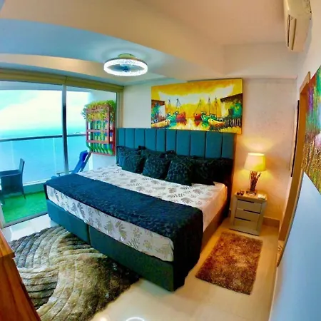 Jacuzzi- Apartamento De Lujo 2br 35 Piso Vista Al Mar