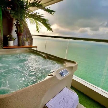 Apartamento Jacuzzi- Apartamento De Lujo 2br 35 Piso Vista Al Mar *