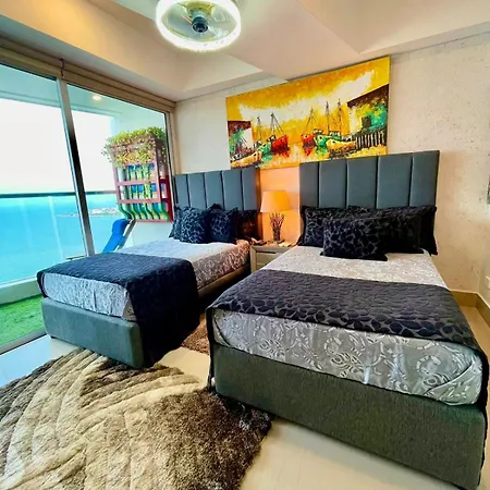 Jacuzzi- Apartamento De Lujo 2br 35 Piso Vista Al Mar * Cartagena